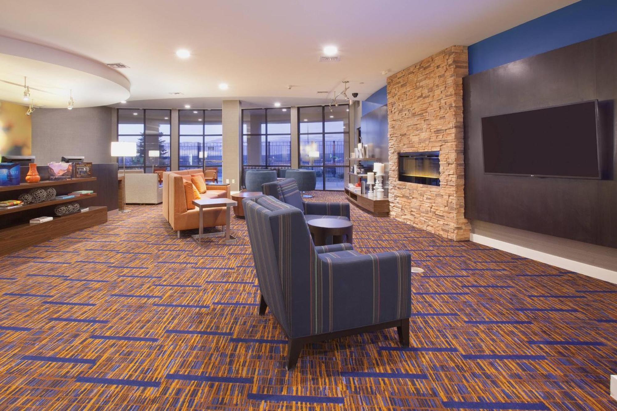 คอร์ทยาร์ด แคสเปอร์ Hotel ภายนอก รูปภาพ